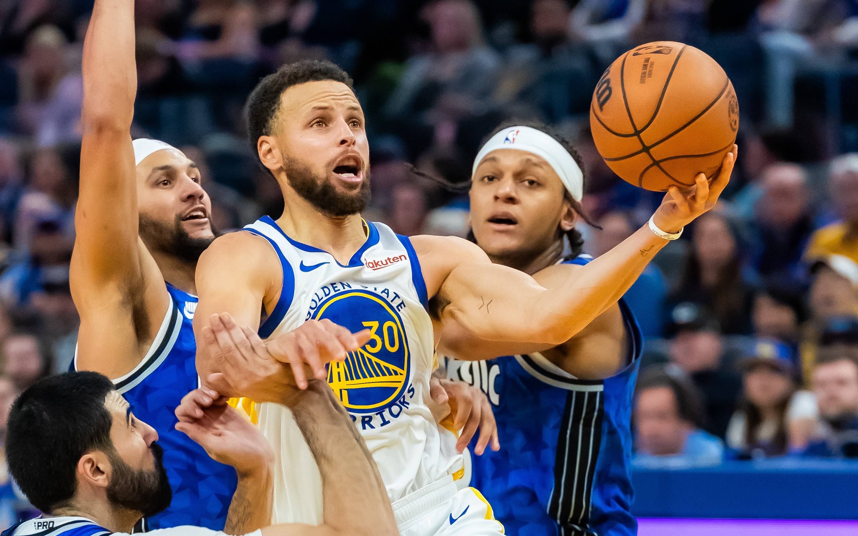 首次参加亚 首次参加亚