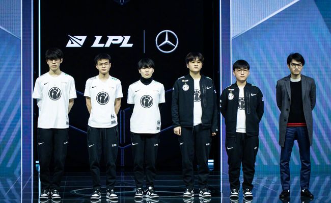 海滨城市中 海滨城市中