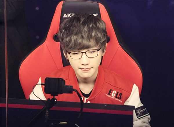 球迷和媒体 球迷和媒体